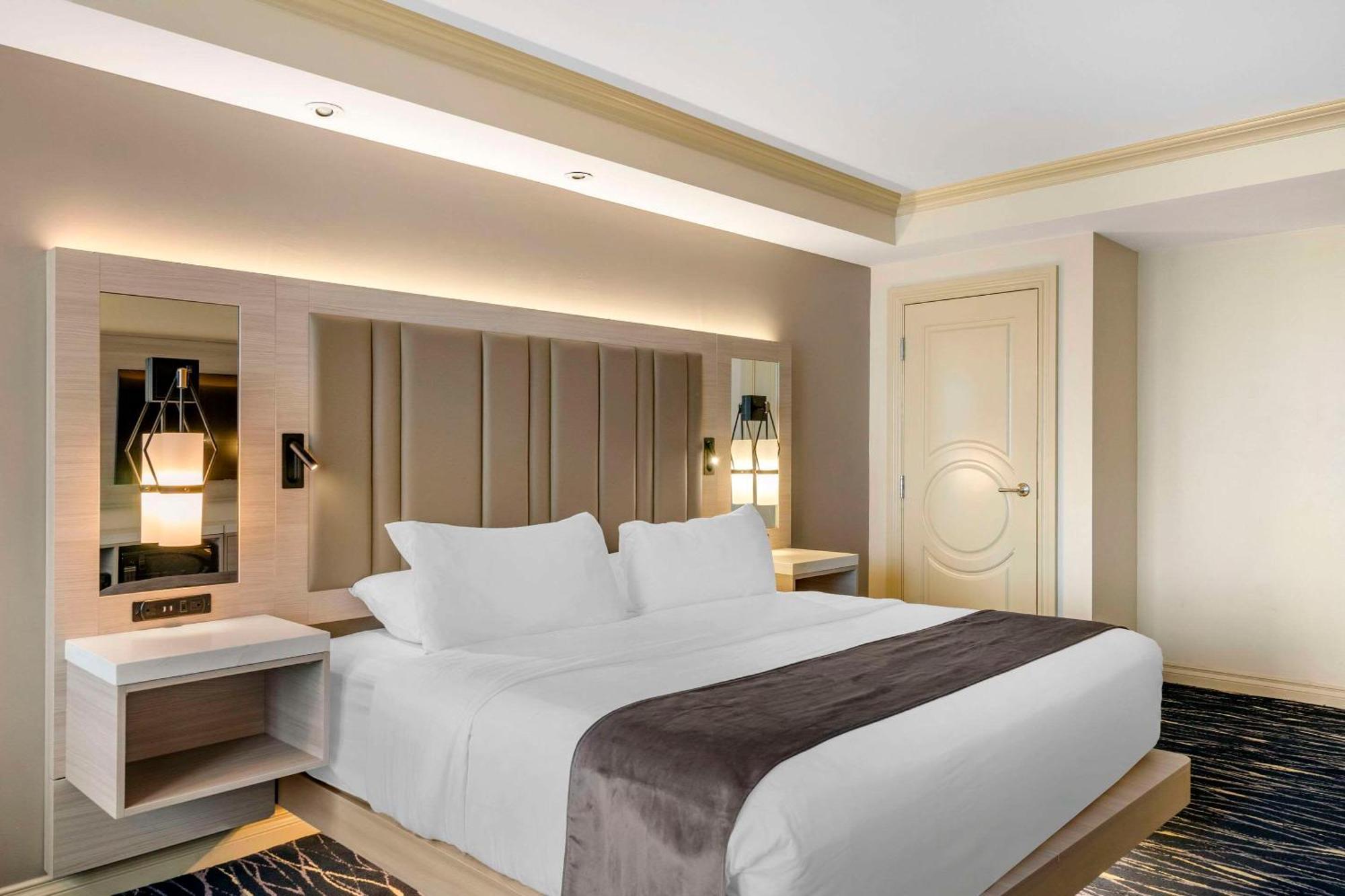 Wyvern Hotel, Ascend Hotel Collection Пунта-Горда Экстерьер фото